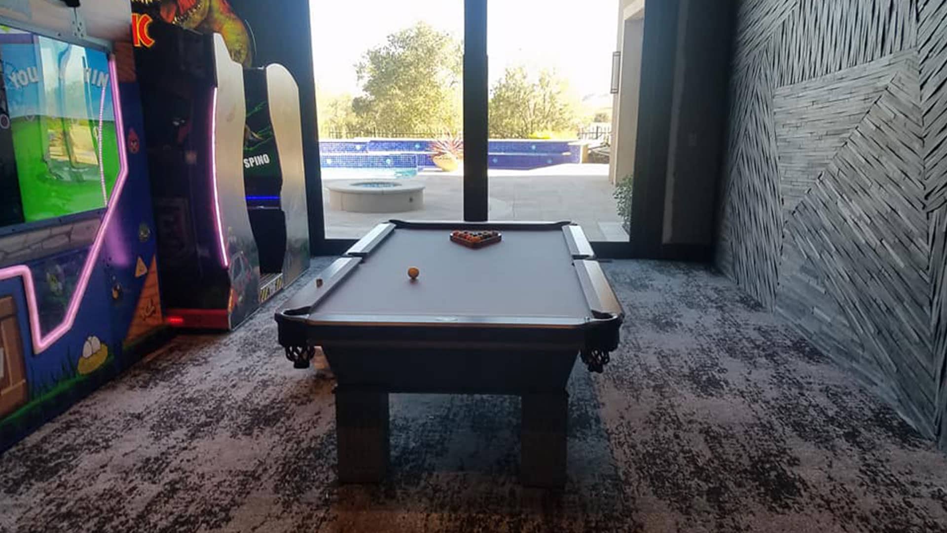 level pool table image